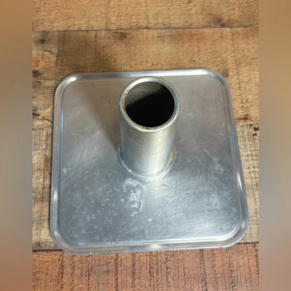 Vintage Mirro Square Aluminum 2 pc Angel Food Bunt Cake Pan 9" x 9" x 4" - Picture 6 of 8